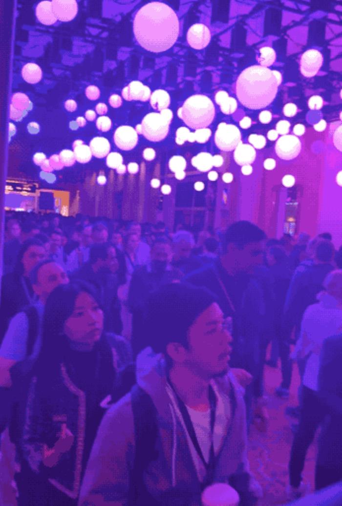 16000颗H200超级芯片!最强云计算亚马逊云科技和英伟达“合体”了:推出云AI超级计算机