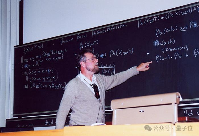本科经典算法Dijkstra,被证明是普遍最优了:最坏情况性能也最优!