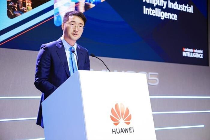 华为全球企业网络Marketing与解决方案销售部总裁刘建宁致辞